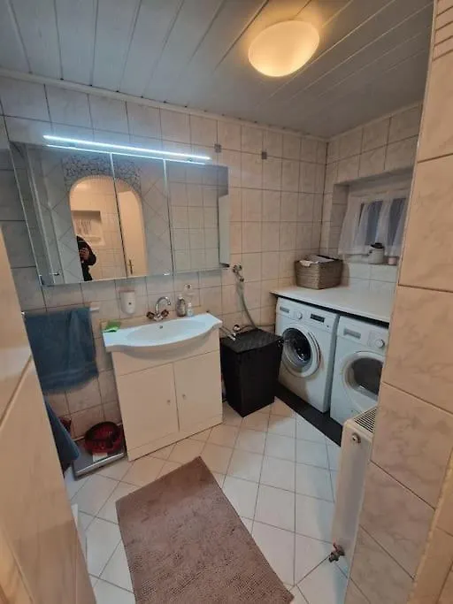 Haus Mit Garten, U Bahn Naehe, Gratis Parkplaetze Vienna Austria