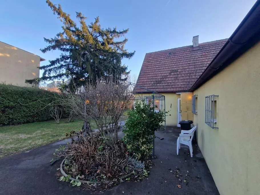 Haus Mit Garten, U Bahn Naehe, Gratis Parkplaetze Vienna