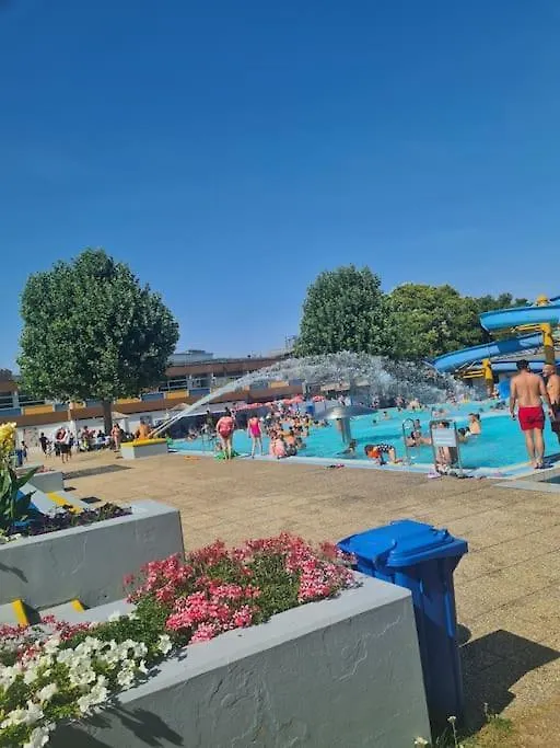 Haus Mit Garten, U Bahn Naehe, Gratis Parkplaetze Vienna